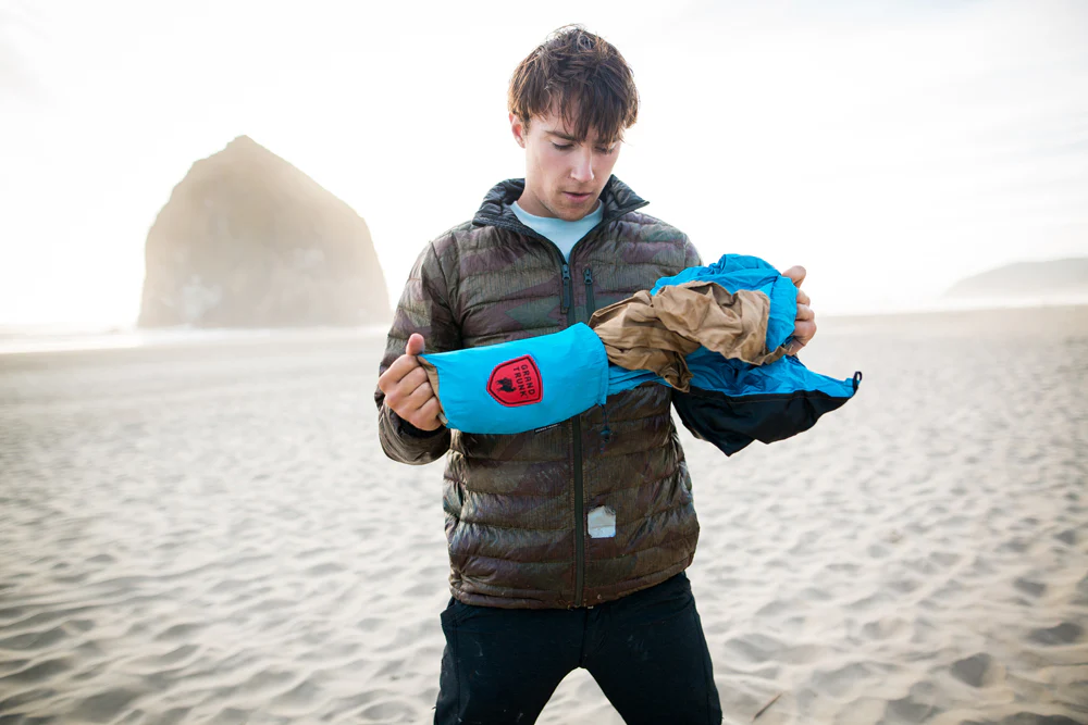 Parasheet Beach Blanket - Image 4