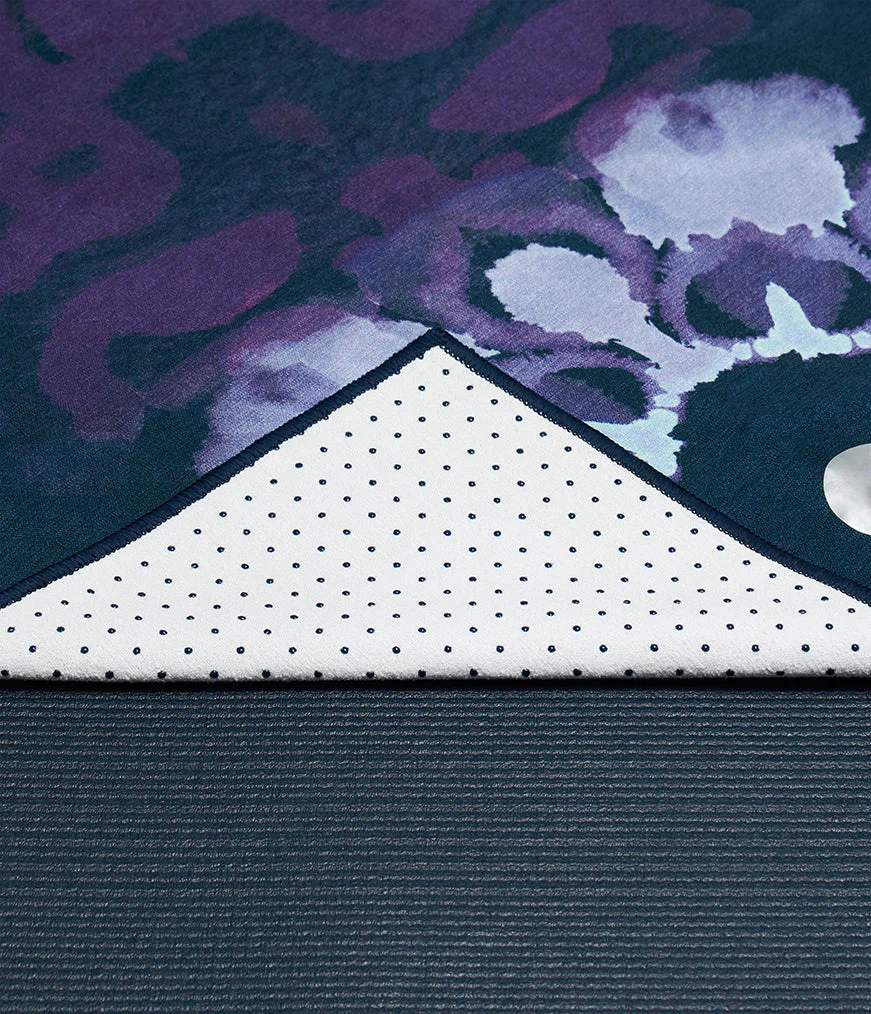yogitoes® Yoga Mat Towel - Image 3